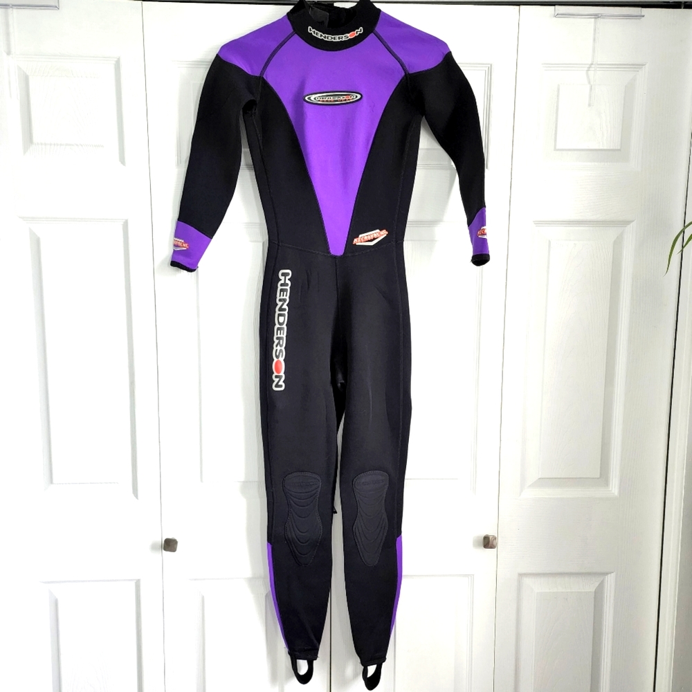 Henderson Aquatics Wetsuit size 4